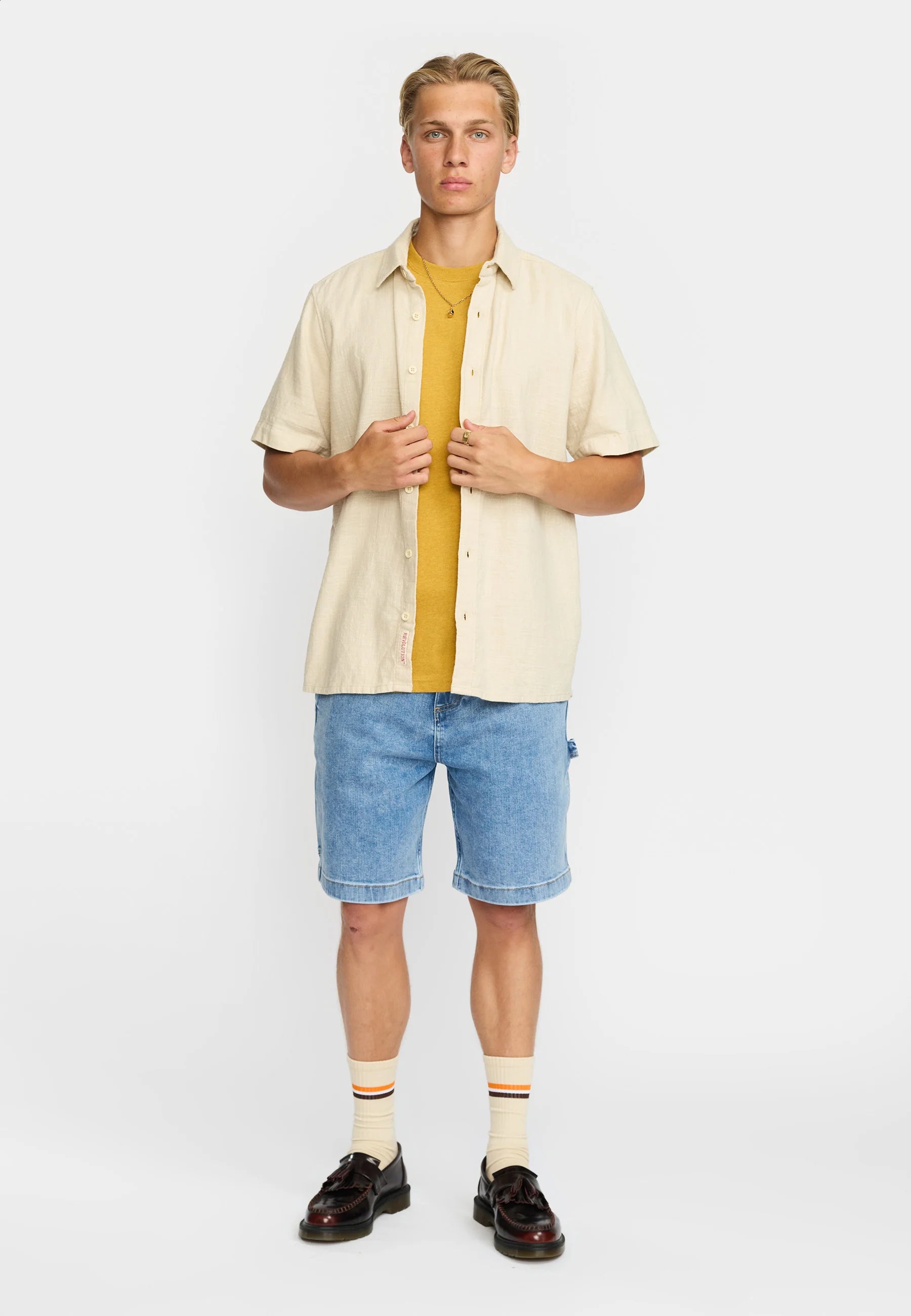 REVOLUTION - Short-sleeved Shirt / 3239