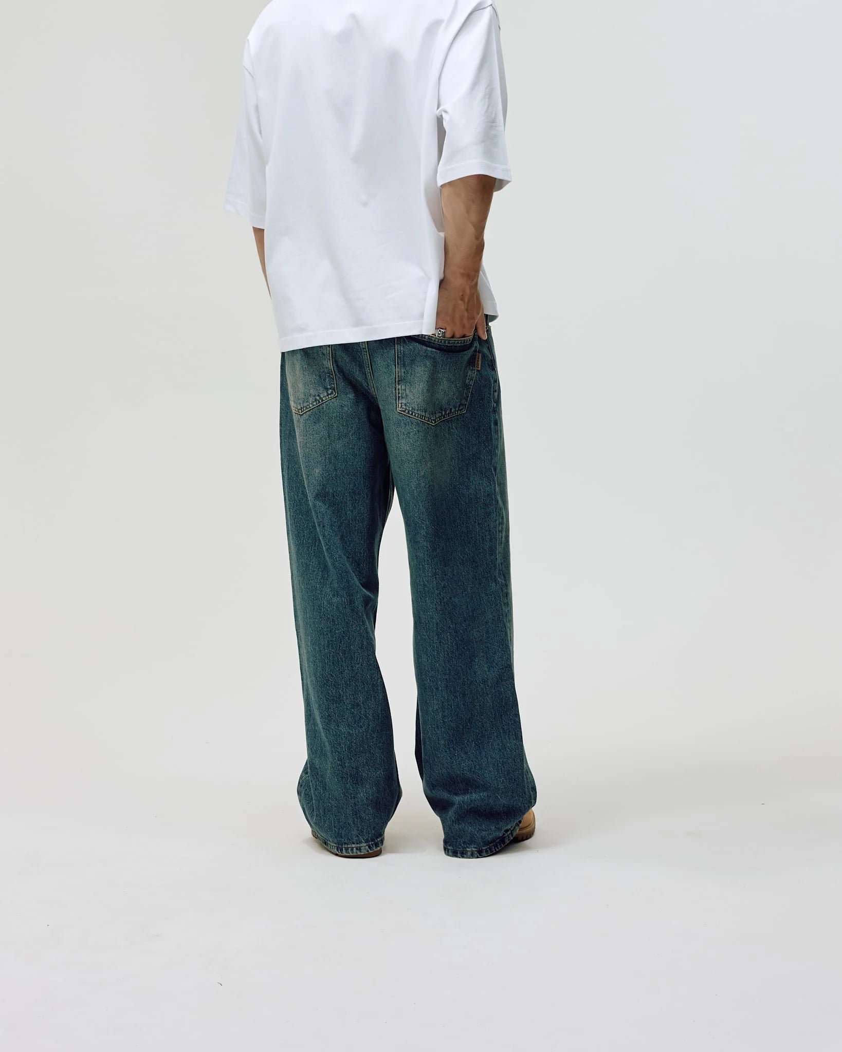 BAREEN - Loose Fit Jeans AW26