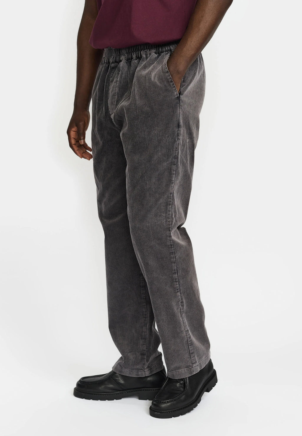 REVOLUTION - Casual Trousers