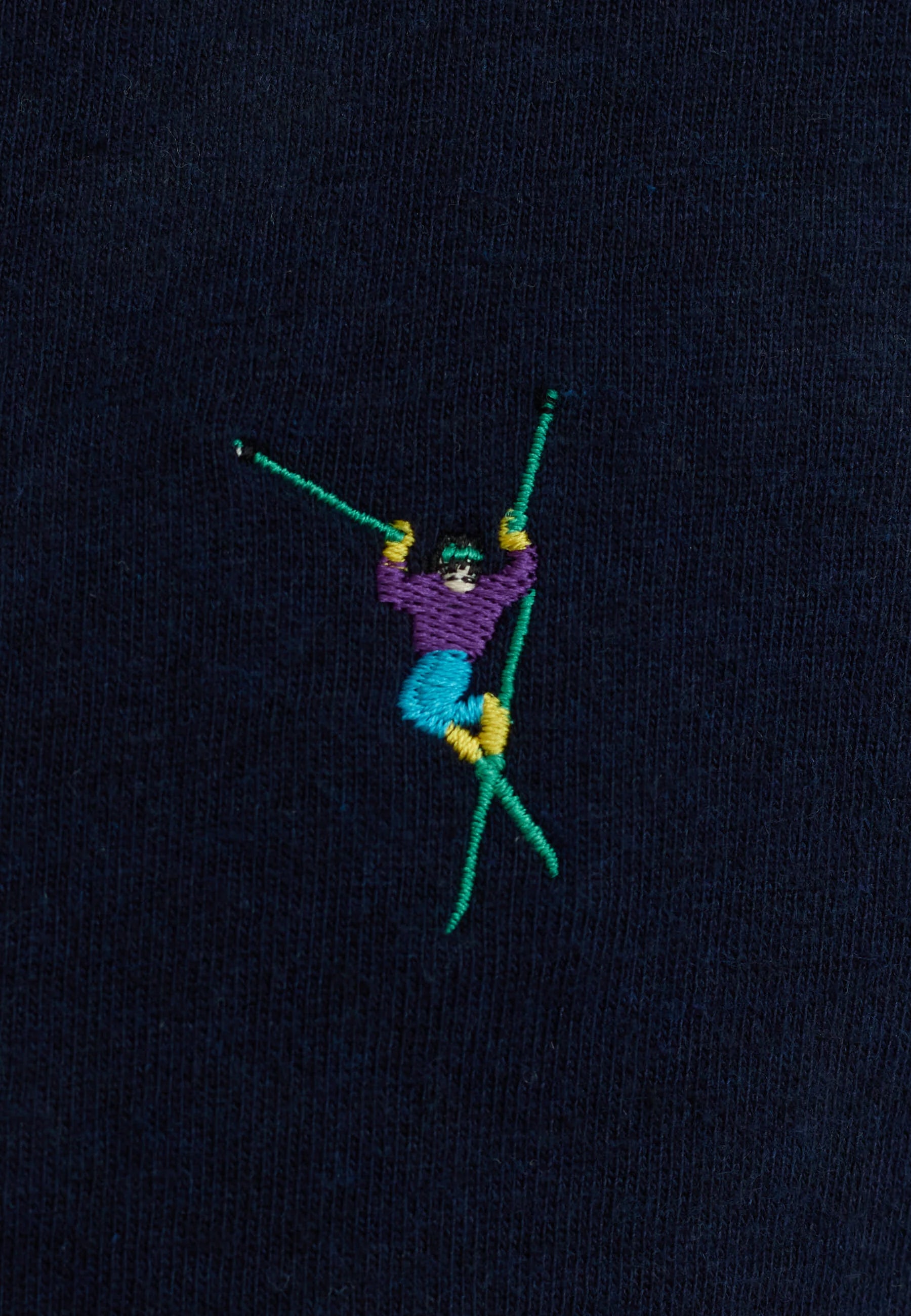 REVOLUTION - T-shirt Application / 1425 JUM