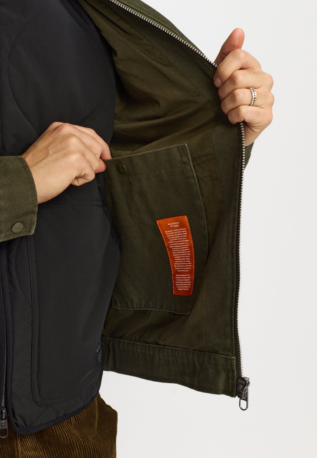 REVOLUTION - Short Jacket / 7901